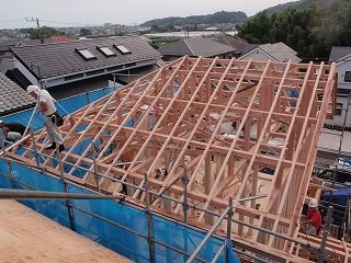 またまた隣の足場から・・・