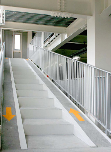 藤沢市六会日大前駅東口自転車駐車場