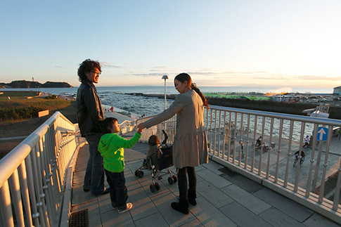 海までの道は家族のお散歩コース